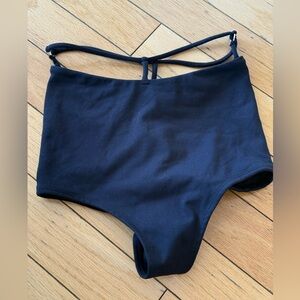 Lunalae Pole Shorts